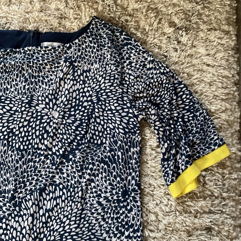 CJ Banks Navy Blue‎ White Floral Burst Shift Dress Yellow Trim 16W